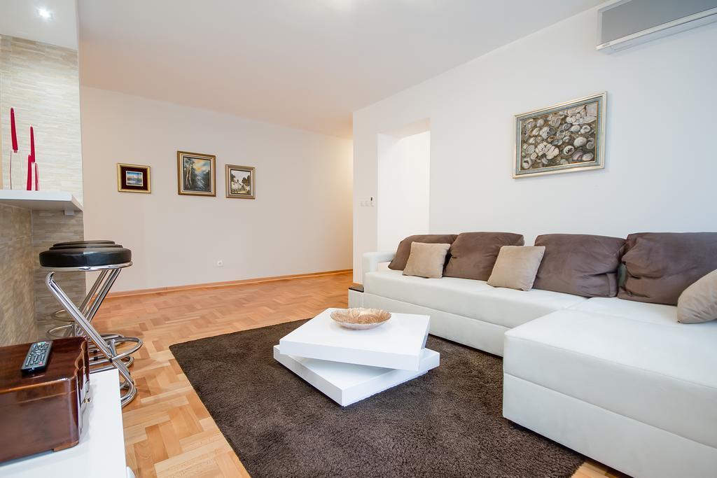 Apartments King Milan, City Center بلغراد المظهر الخارجي الصورة
